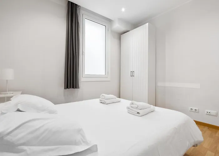 Flateli Pelayo H2 Apartament